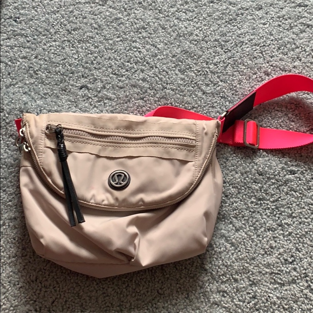 lululemon purse